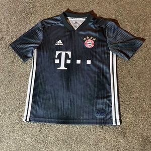 Bayern München 2018/19 Third Jersey